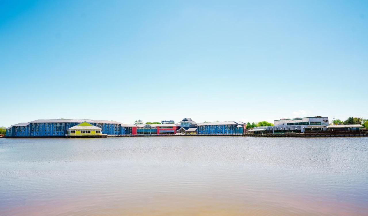 Castaway Bay By Cedar Point Resorts Sandusky Exterior photo