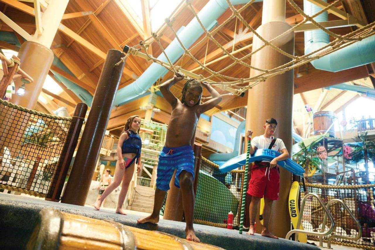 Castaway Bay By Cedar Point Resorts Sandusky Exterior photo